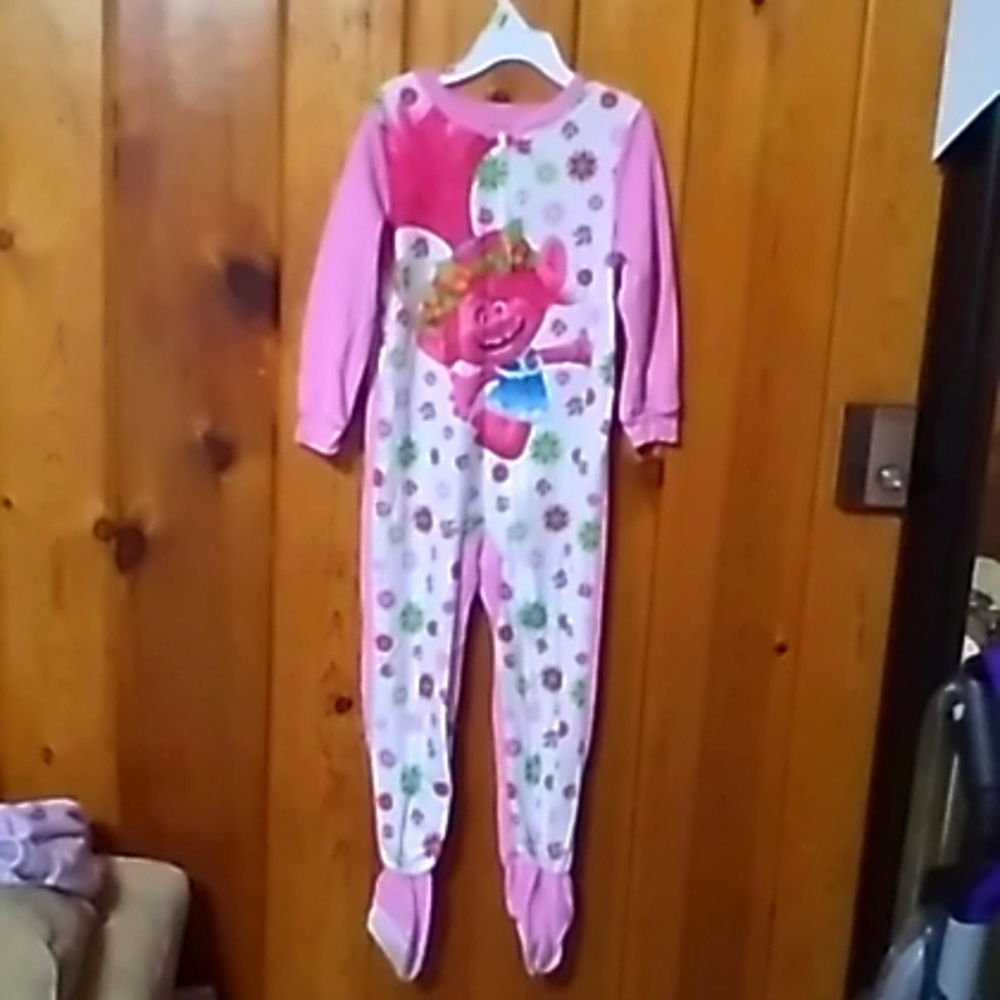 Girls pink pajamas size 5T